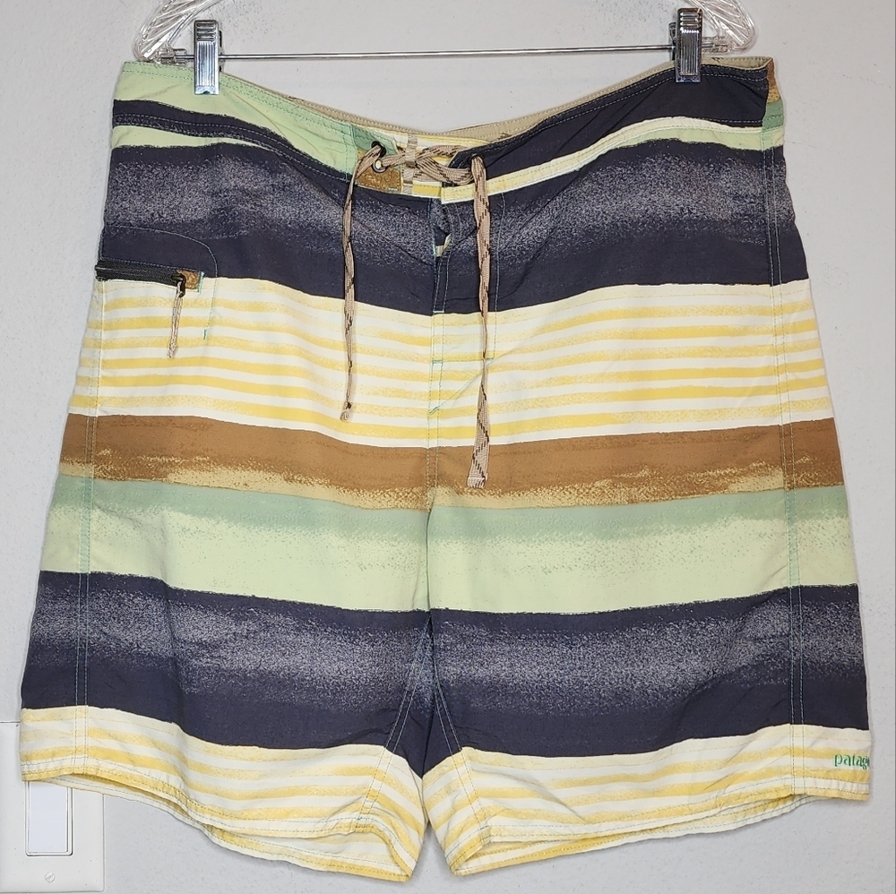 Patagonia Board shorts. Men's size 36‎
